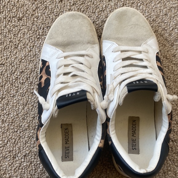 Steve Madden Leopard Print Star Sneakers. Size 8 - Picture 3 of 13